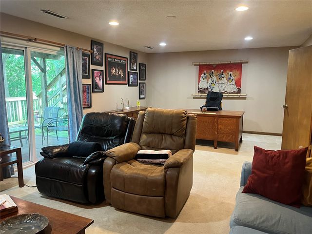 1506 Olde Hickory Lane, Coralville, IA 52241