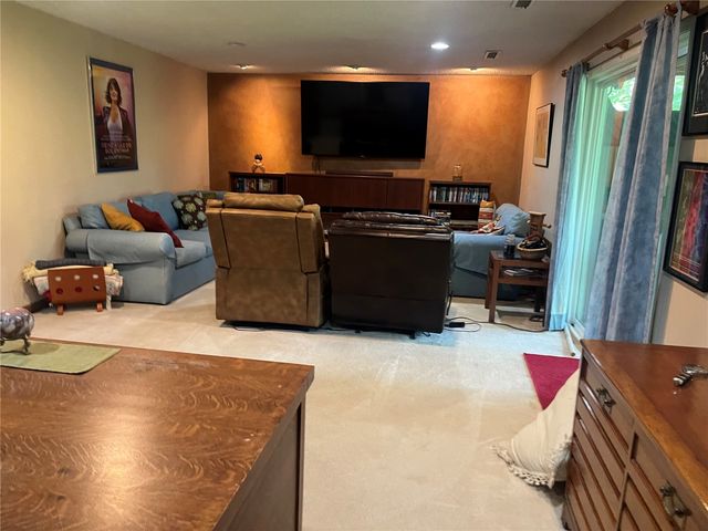 1506 Olde Hickory Lane, Coralville, IA 52241