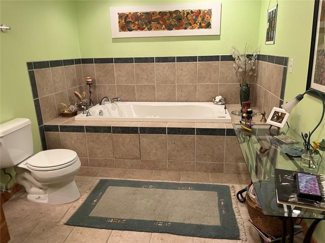1506 Olde Hickory Lane, Coralville, IA 52241