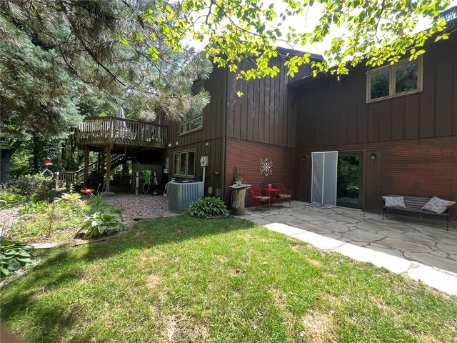 1506 Olde Hickory Lane, Coralville, IA 52241