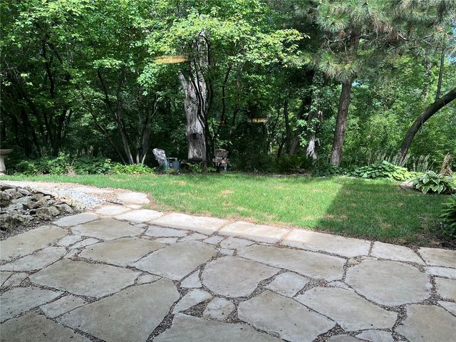 1506 Olde Hickory Lane, Coralville, IA 52241
