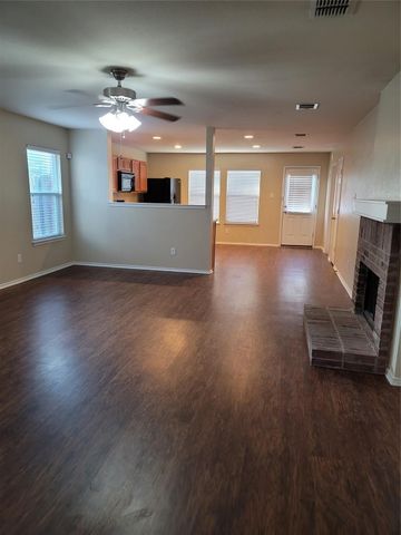 1340 Gayle Street, Burleson, TX 76028