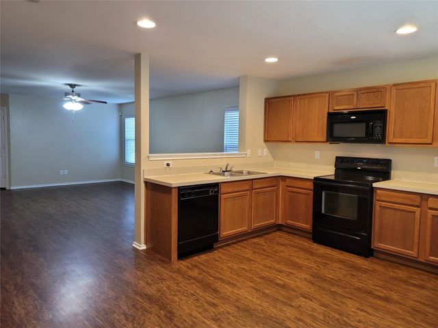 1340 Gayle Street, Burleson, TX 76028