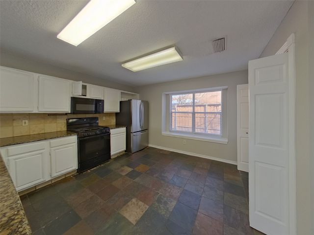 1417 Baker Drive, Cedar Hill, TX 75104