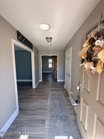 402 Crestwood Drive, Newport, NC 28570