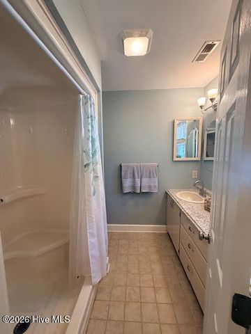 402 Crestwood Drive, Newport, NC 28570