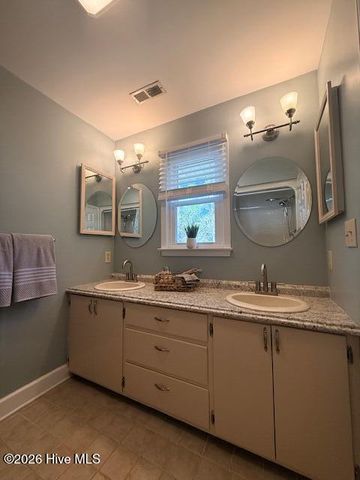 402 Crestwood Drive, Newport, NC 28570