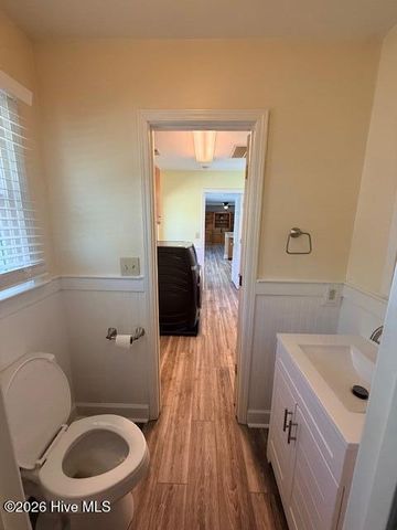 402 Crestwood Drive, Newport, NC 28570