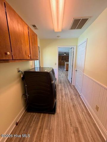 402 Crestwood Drive, Newport, NC 28570