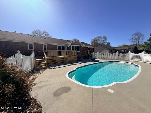 402 Crestwood Drive, Newport, NC 28570