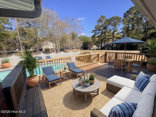 402 Crestwood Drive, Newport, NC 28570