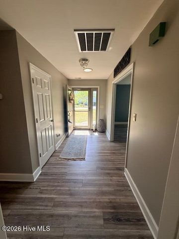 402 Crestwood Drive, Newport, NC 28570