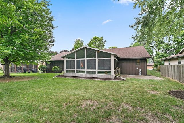 1622 Pickwick Lane, Dekalb, IL 60115
