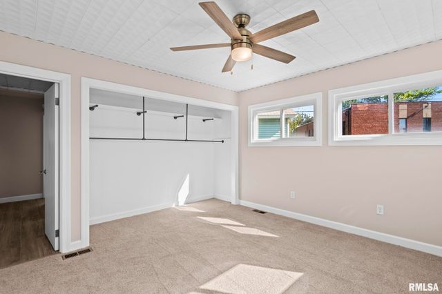 6 EVERGREEN Court, Springfield, IL 62704