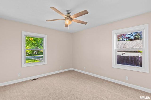 6 EVERGREEN Court, Springfield, IL 62704