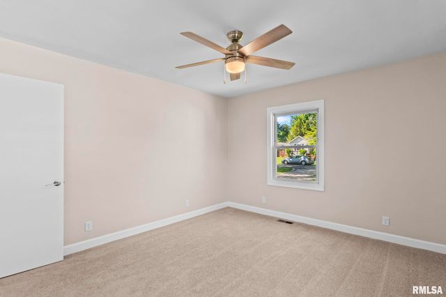6 EVERGREEN Court, Springfield, IL 62704