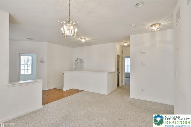 2064 Kingsview Road, Lower Macungie Twp, PA 18062