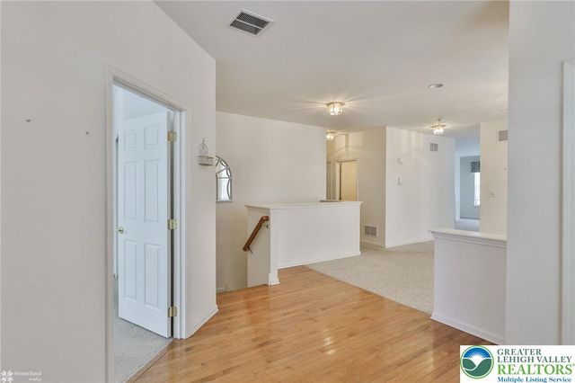 2064 Kingsview Road, Lower Macungie Twp, PA 18062