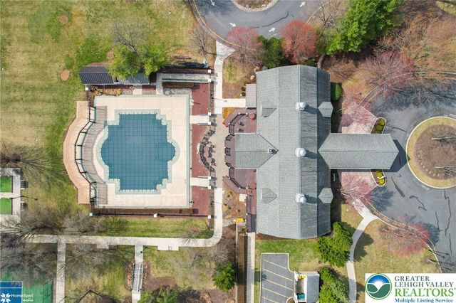 2064 Kingsview Road, Lower Macungie Twp, PA 18062