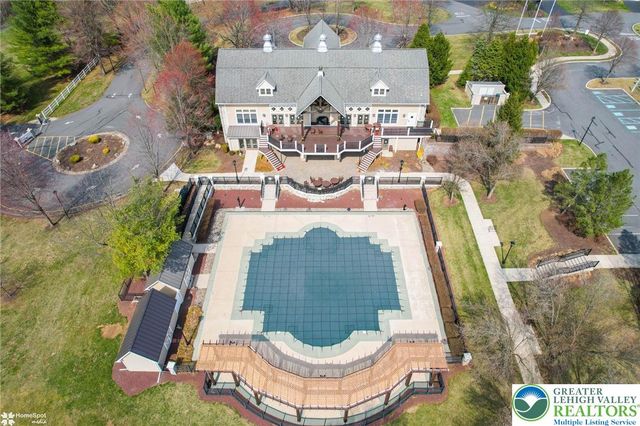 2064 Kingsview Road, Lower Macungie Twp, PA 18062