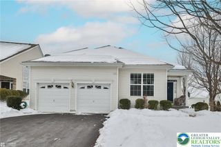 2064 Kingsview Road, Lower Macungie Twp, PA 18062