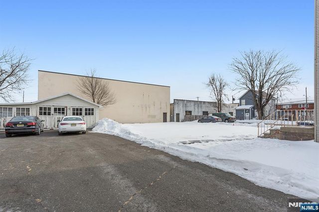 118 Hudson Street, Hackensack, NJ 07601