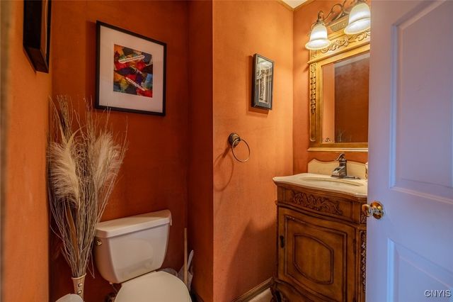 5101 Old Barn Road, Clay, NY 13041