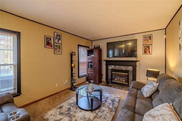 5101 Old Barn Road, Clay, NY 13041