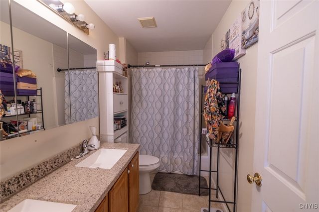 5101 Old Barn Road, Clay, NY 13041