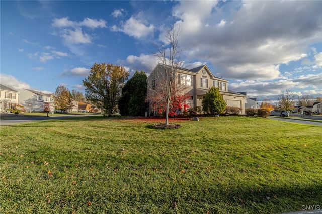 5101 Old Barn Road, Clay, NY 13041