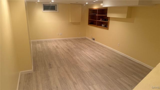 5101 Old Barn Road, Clay, NY 13041