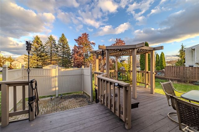 5101 Old Barn Road, Clay, NY 13041