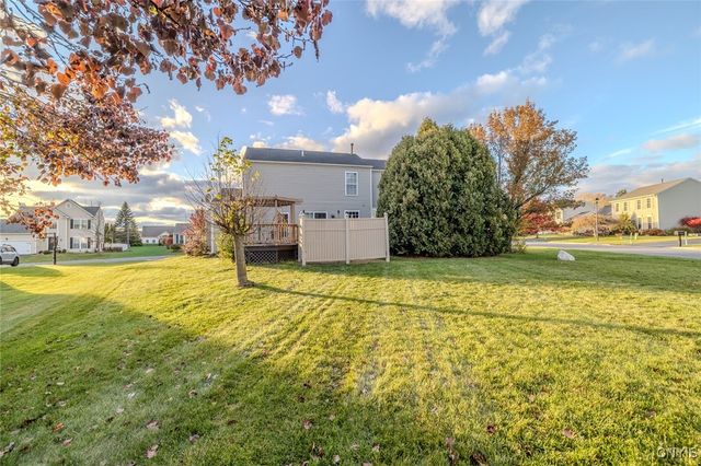 5101 Old Barn Road, Clay, NY 13041