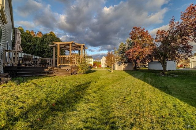 5101 Old Barn Road, Clay, NY 13041