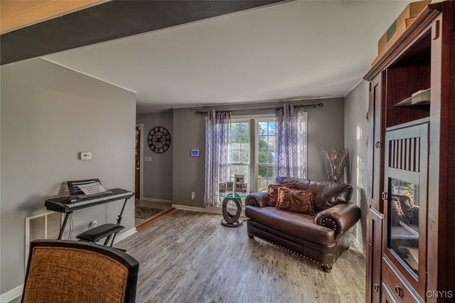 5101 Old Barn Road, Clay, NY 13041