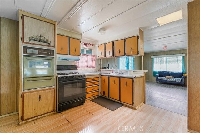 356 W Redondo Beach Boulevard 25, Gardena, CA 90248