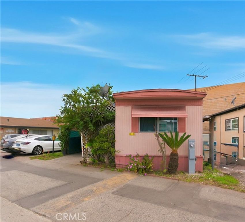 356 W Redondo Beach Boulevard 25, Gardena, CA 90248