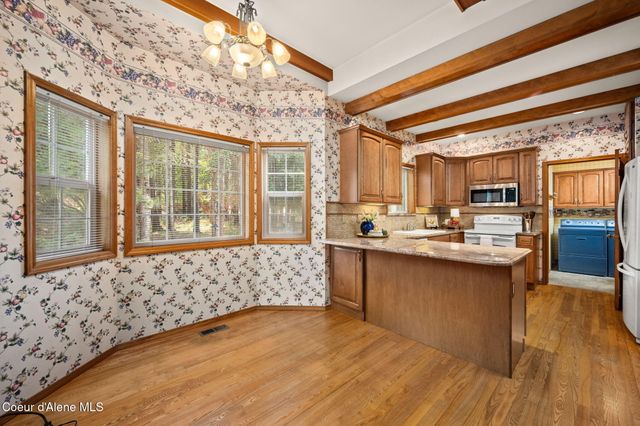 8378 N Uplands DR, Hayden, ID 83835