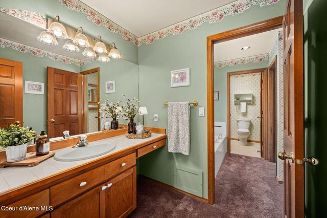 8378 N Uplands DR, Hayden, ID 83835