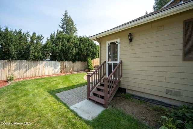8378 N Uplands DR, Hayden, ID 83835