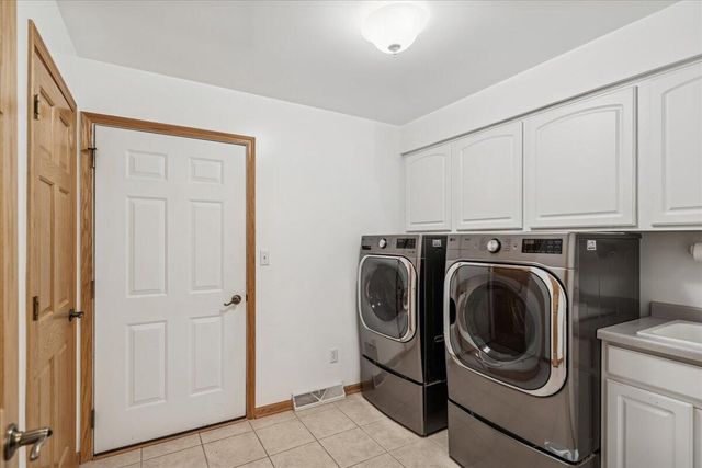 11571 41st AVENUE, Pleasant Prairie, WI 53158