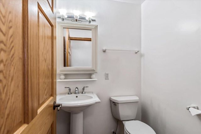 11571 41st AVENUE, Pleasant Prairie, WI 53158