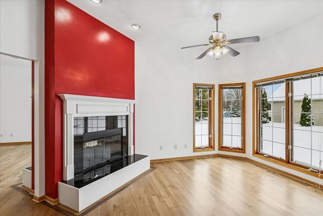 11571 41st AVENUE, Pleasant Prairie, WI 53158