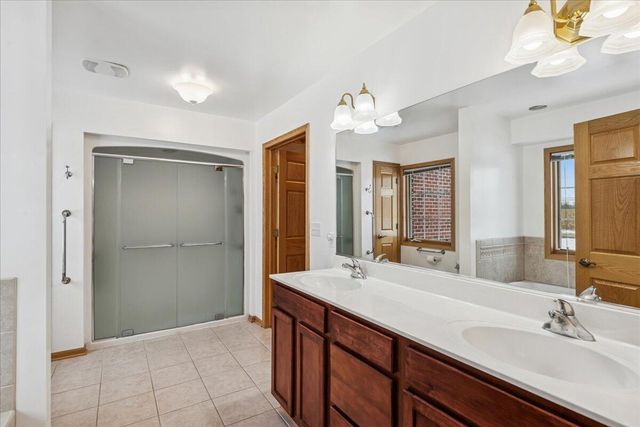 11571 41st AVENUE, Pleasant Prairie, WI 53158