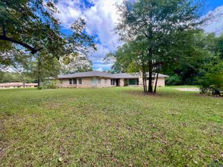 330 N Van Buren, Henderson, TX 75652