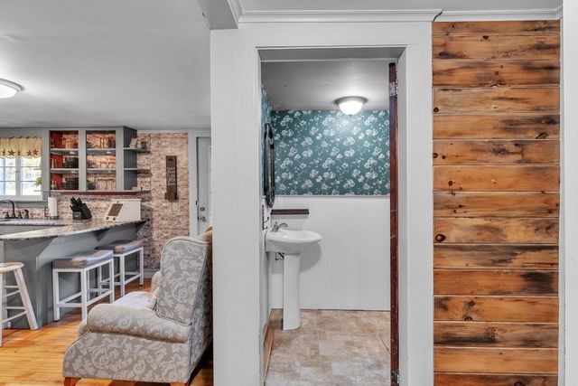 1282 Calais Road, Marshfield, VT 05658