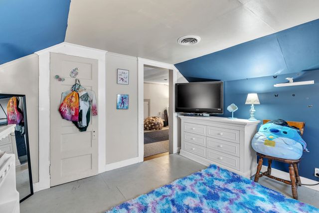 1282 Calais Road, Marshfield, VT 05658