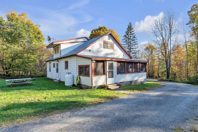 1282 Calais Road, Marshfield, VT 05658