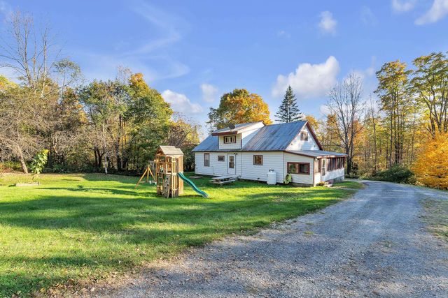1282 Calais Road, Marshfield, VT 05658