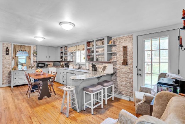 1282 Calais Road, Marshfield, VT 05658